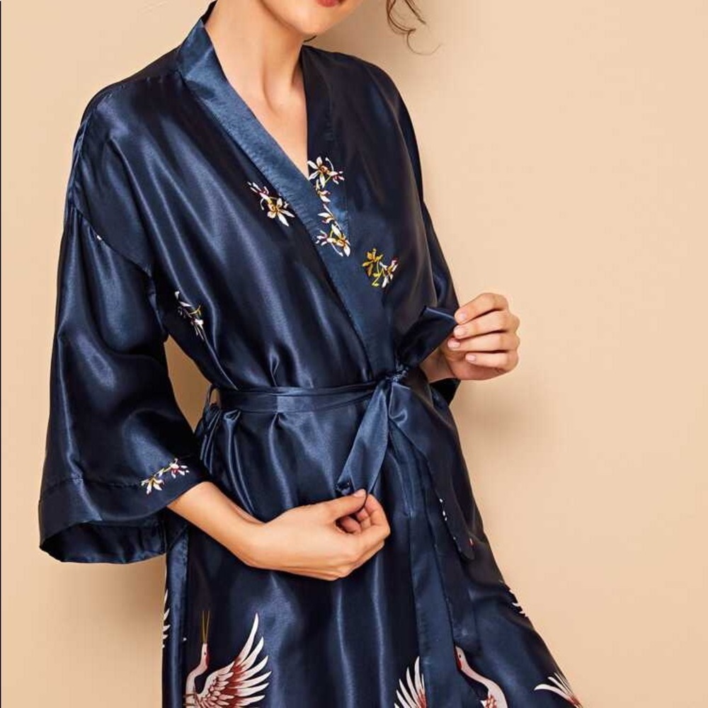 New Navy Blue Satin Silk-Like Kimono Robe - Picture 3 of 5